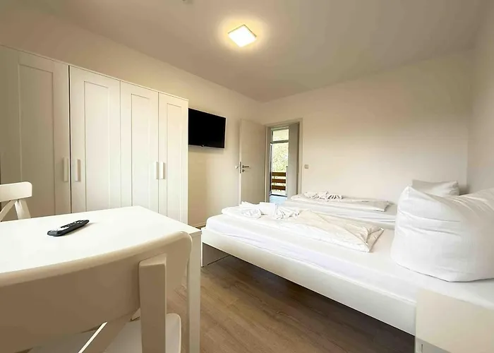 Apartament Sad165 Moeblierte Monteurwohnung Mit Balkon Schwandorf